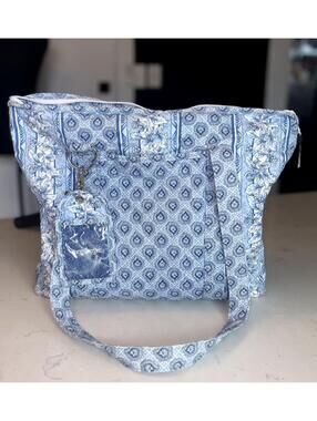 -Longaberger- In Provincial Cottage Paisley Blue.